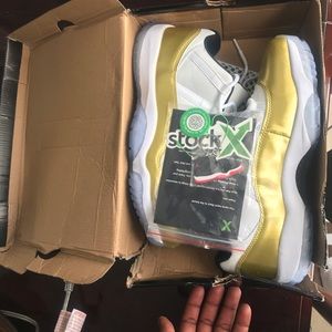 Nearly New Jordan 11 Retro “Closing Ceremony”